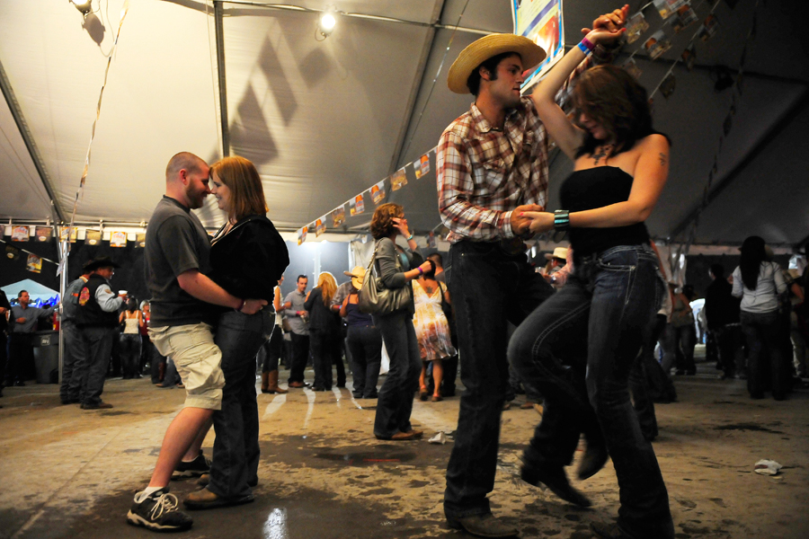 0717_CJ_RODEONIGHTLIFE_3556